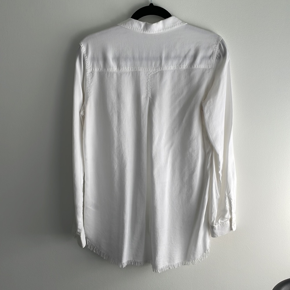 Cloth & Stone Frayed Hem White Button Up Shirt  | Size Small - Picture 3 of 4